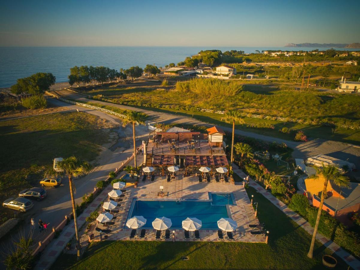 Odos Oneiron Tavronitis Bay Hotell Eksteriør bilde