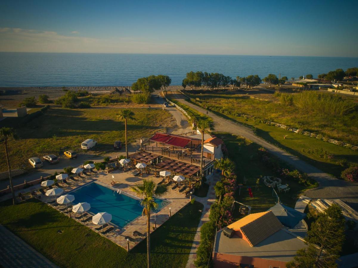 Odos Oneiron Tavronitis Bay Hotell Eksteriør bilde